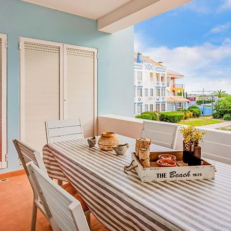 Golden 1 Bdr Flat W/ Balcony & Pool By Lovelystay 카바나스데타비라 외부 사진